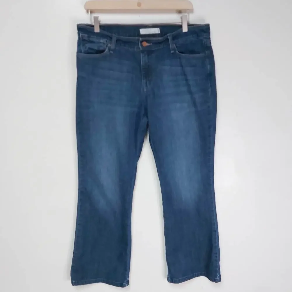 Levi's 544 Ultimate Lift Bootcut Jeans Mid Rise 14P